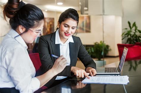 Bank worker jobs .
